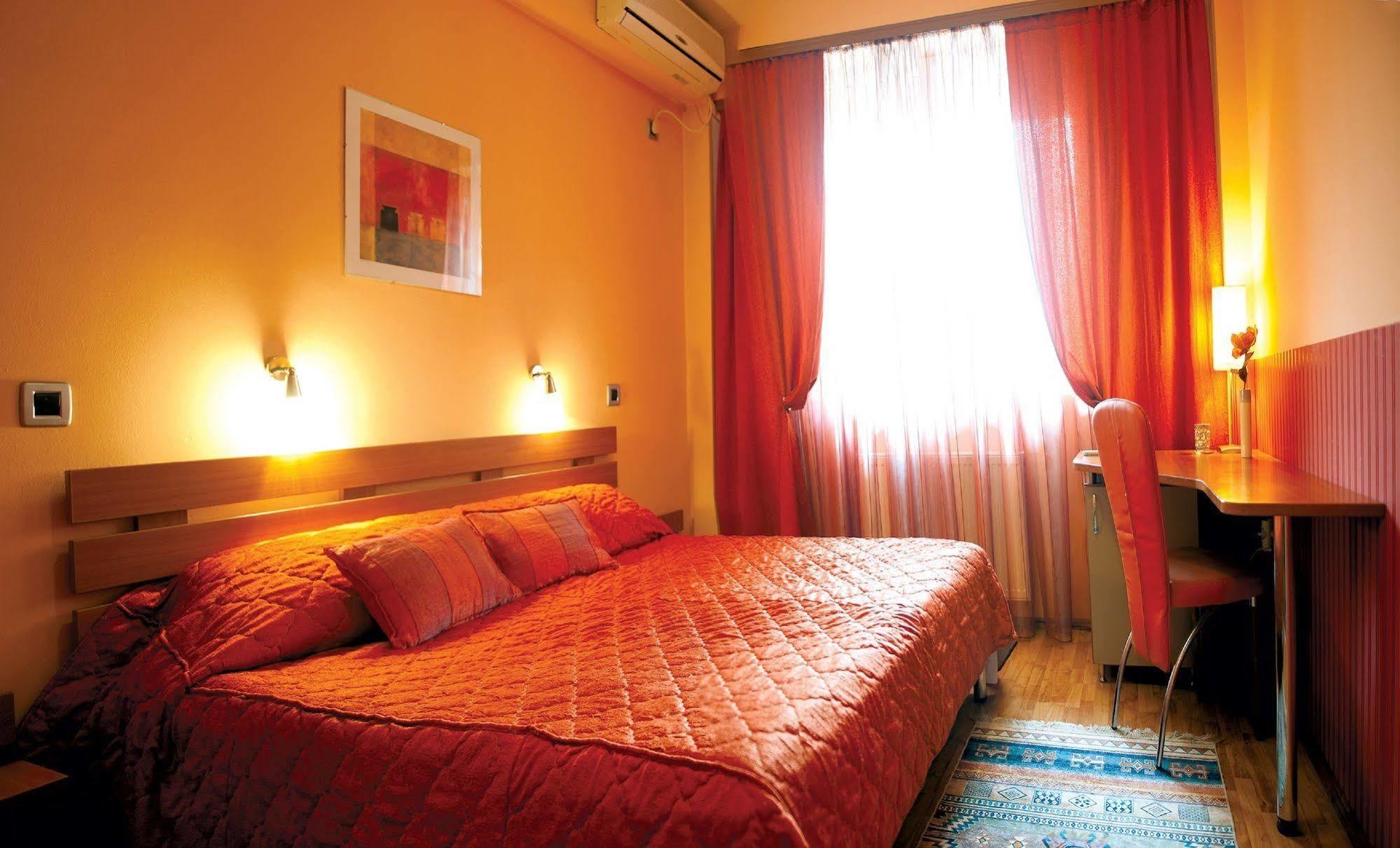 סקופיה Leonardo Hotel מראה חיצוני תמונה