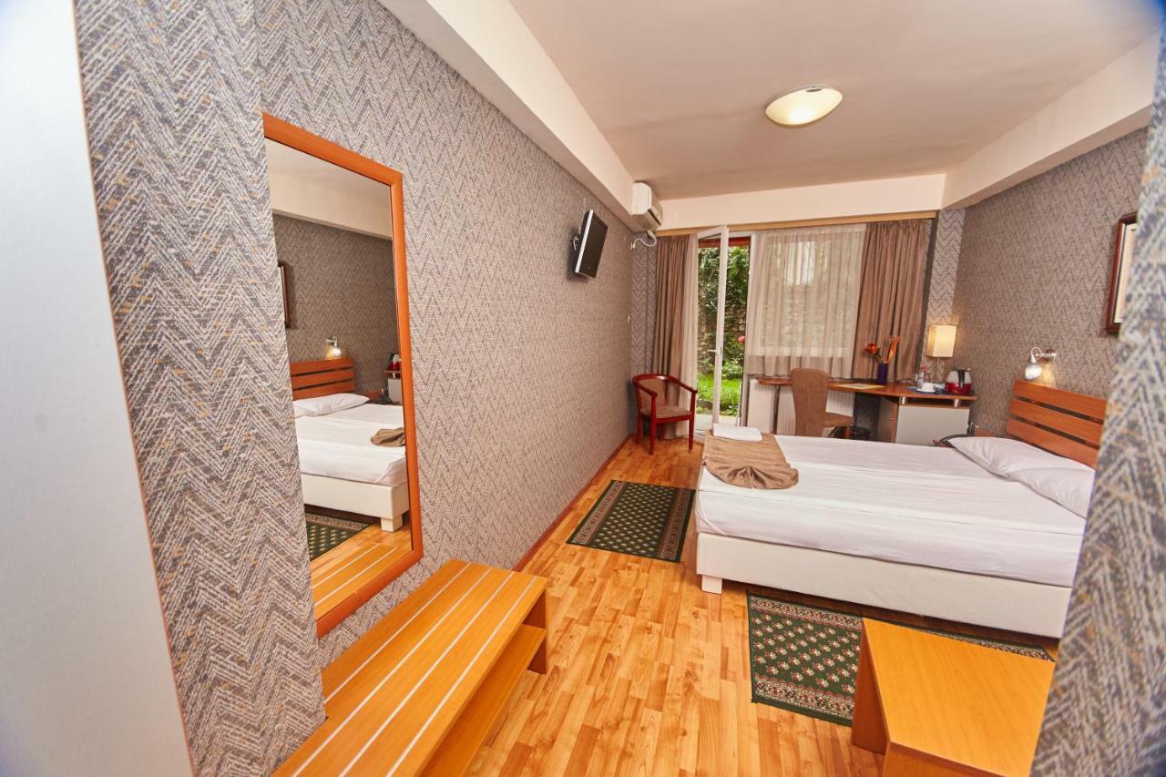 סקופיה Leonardo Hotel מראה חיצוני תמונה